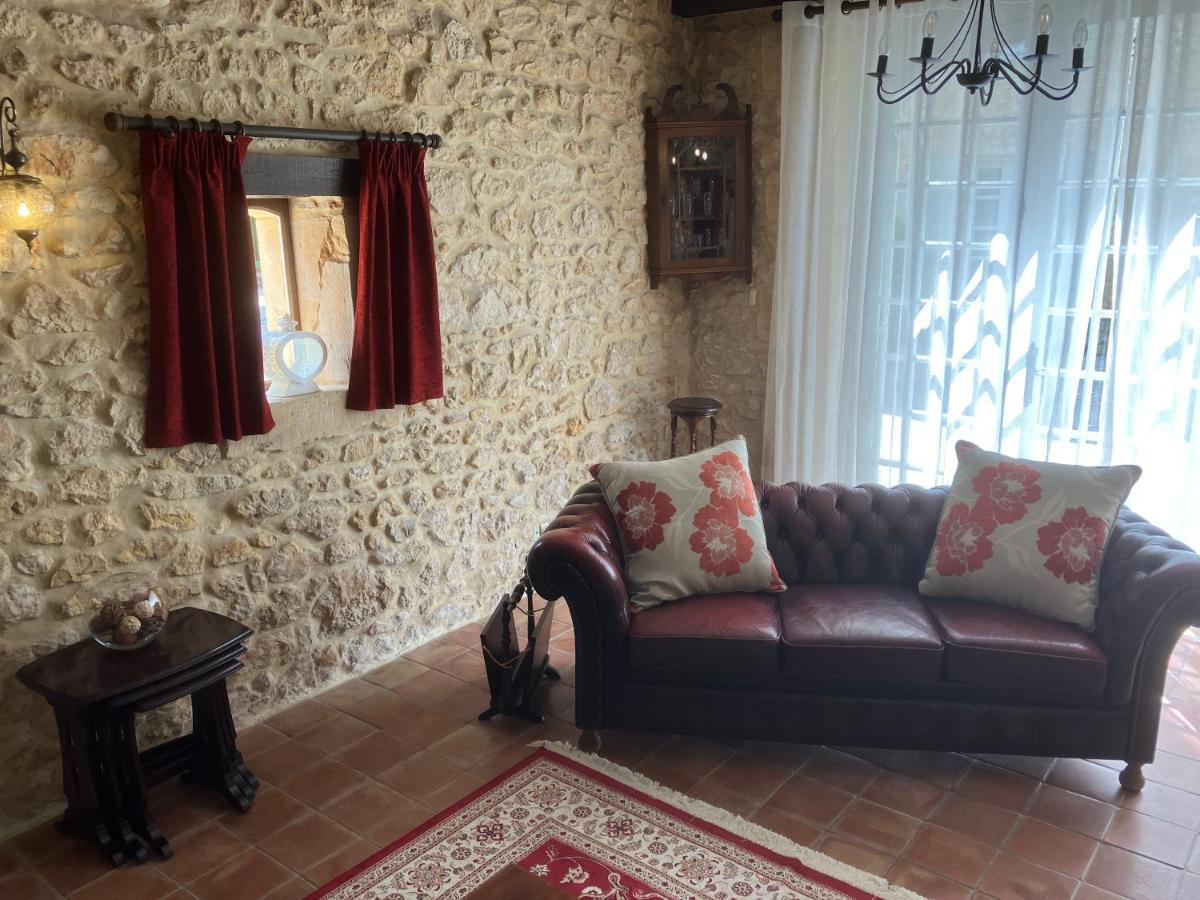 Le Petit Chateau - Adults Only Property Ле-Бюг Экстерьер фото